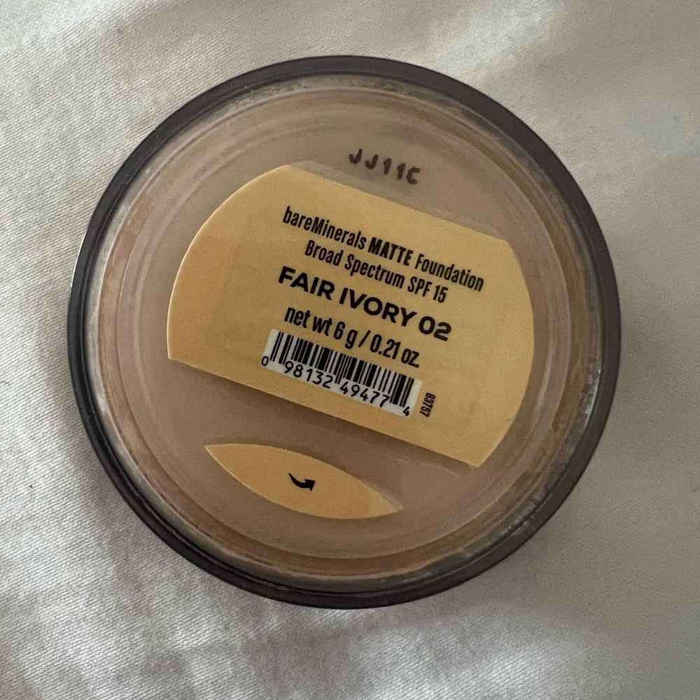 Bareminerals Matte powder foundation FAIR IVORY 02 NWT